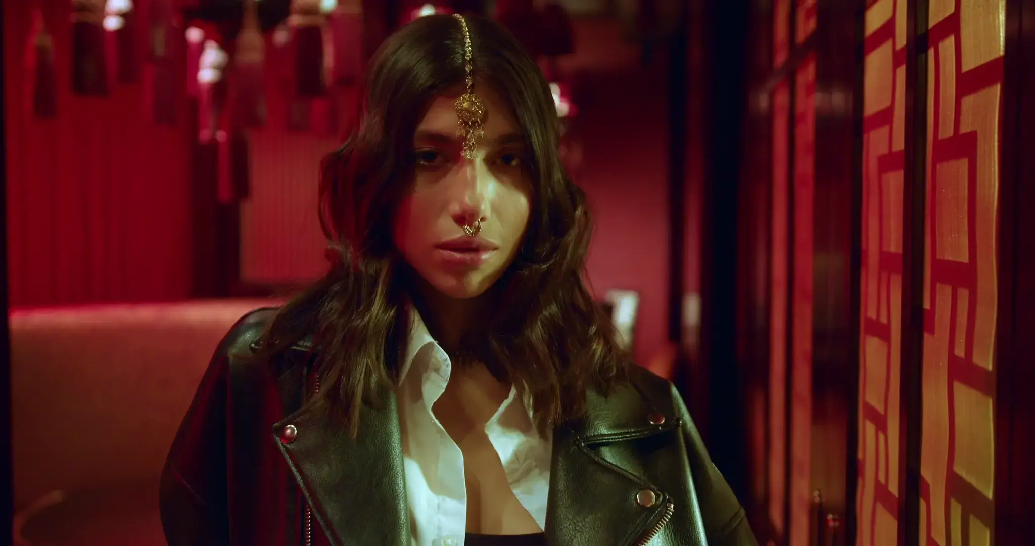 sensual-women-wearing-jacket-jewellery